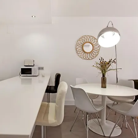 Modern 3 Bed In Puerto Banus, Apartment *
