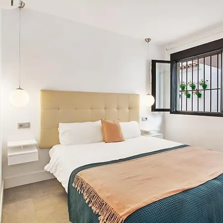 Apartment Modern 3 Bed In Puerto Banus, Marbella