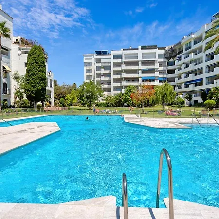 Modern 3 Bed In Puerto Banus, Apartment Marbella