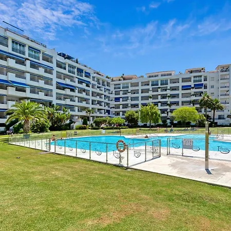 Modern 3 Bed In Puerto Banus, Apartment *